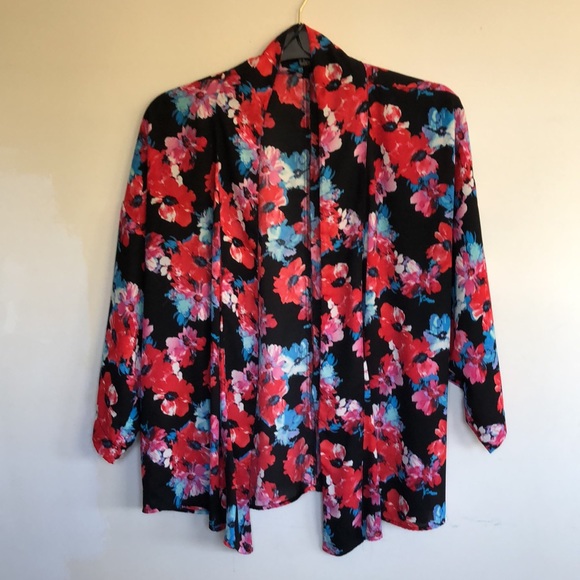 Forever 21 floral kimono sleeve top - Picture 1 of 5
